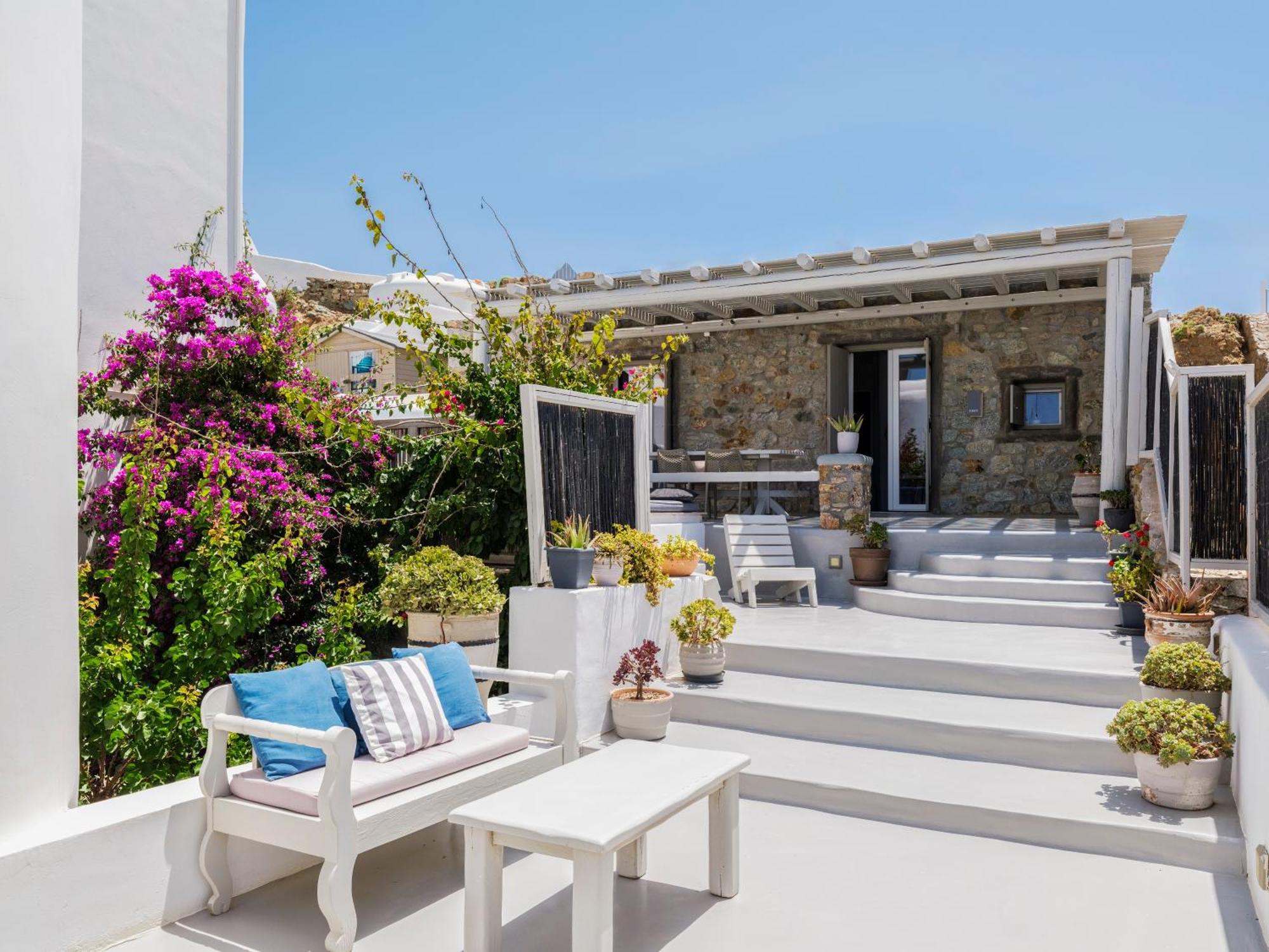 The Mykonist Merchia Beach Villas & Suites Exterior photo